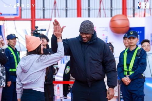 舒适“篮”不住|lazboy x nba跨界联名启动仪式圈粉新一代年轻人